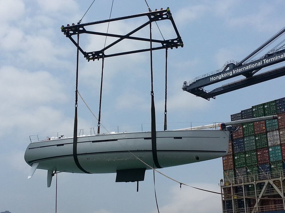 Anlieferung Yacht in Hongkong | Sleepy Yachttransporte & Spezialtransporte